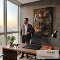 Quadro Decorativo Tigre Rosnando com Garras à Mostra | quadros decorativos | tigre rosnando com presas e garras à mostra em close-up realista | em Quadros para Escritorio | Porao dos Quadros