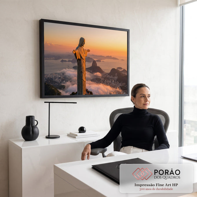 Cristo Redentor no Corcovado ao pôr do sol, Rio de Janeiro e Pão de Açúcar entre nuvens, quadro decorativo