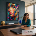 Quadro Decorativo Grande Rosto Feminino para Sala Dourado | quadros decorativos | retrato de mulher em pinceladas coloridas douradas, turquesa e rosa com olhos marcantes | em ambiente 2 | Porao dos Quadros