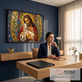 Jesus de manto vermelho abraça um cordeiro branco em mosaico dourado e azul com folhas, quadro decorativo