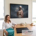 Orixá Ewá de turbante rosa com cajado de cristal sob céu estrelado com borboletas, quadro decorativo