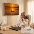 Pata com três patinhos nadando em lago com névoa sob o sol laranja do amanhecer, quadro decorativo