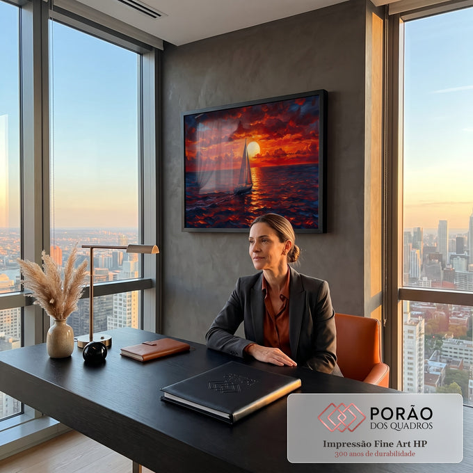 Quadro Decorativo Grande Veleiro Mar para Sala Vermelho | quadros decorativos | veleiro navegando ao pôr do sol com céu vermelho e mar refletindo luz dourada | em ambiente 2 | Porao dos Quadros