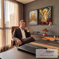 Quadro Decorativo Kit 2 Telas Anjo com Porta para Sala | quadros decorativos | anjos dourados com asas, porta ornamentada e anjo radiante sobre fundo art déco com rosas vermelhas | em ambiente 2 | Porao dos Quadros