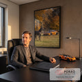 Quadro Decorativo Grande Cavalo e Carro Preto para Sala | quadros decorativos | cavalo preto em pé diante de carro esportivo laranja em cenário de outono | em ambiente 2 | Porao dos Quadros