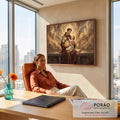 Santo Antônio de hábito marrom com Menino Jesus, lírios, vela e livro sob nuvens douradas, quadro decorativo