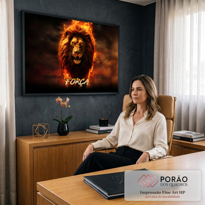 Quadro Decorativo Grande Leão com Juba para Sala Laranja | quadros decorativos | leão com juba em chamas e olhos vermelhos sobre fundo escuro | em ambiente 2 | Porao dos Quadros
