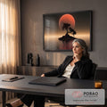 Quadro Decorativo Grande Árvore Solitária para Sala Preto | quadros decorativos | árvore solitária em ilha de pedra com sol vermelho gigante refletido no mar escuro | em ambiente 2 | Porao dos Quadros