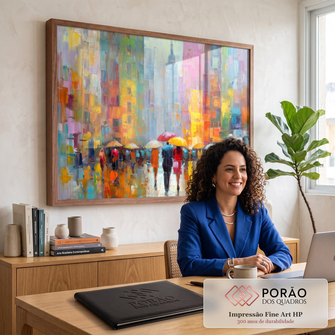 Quadro Decorativo Grande Rua Chuvosa para Sala Laranja | quadros decorativos | rua chuvosa com guarda-chuvas coloridos e prédios em pinceladas abstratas vibrantes | em ambiente 2 | Porao dos Quadros
