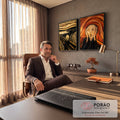 Quadro Decorativo Kit 2 Telas Grito de Munch para Sala | quadros decorativos | figura gritando em duas versões de cor, uma marrom e outra laranja, sobre ponte ondulada | em ambiente 2 | Porao dos Quadros