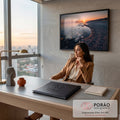 Quadro Decorativo Grande Pôr do Praia para Sala Laranja | quadros decorativos | pôr do sol dourado refletido na água com praia de pedras em primeiro plano | em ambiente 2 | Porao dos Quadros
