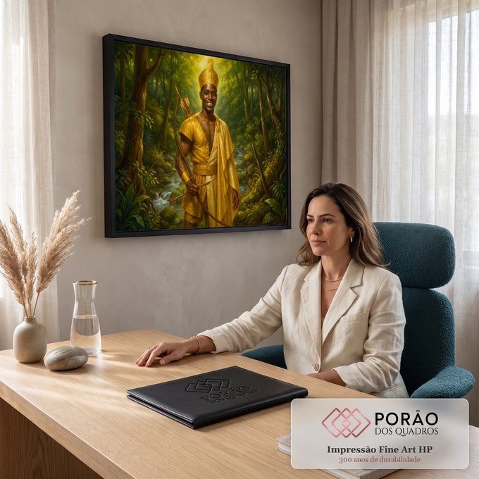 Quadro Decorativo Grande Guerreiro com Arco para Sala | quadros decorativos | homem com coroa e manto dourados segurando arco e flecha em floresta verde | em ambiente 2 | Porao dos Quadros