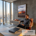 Quadro Decorativo Grande Carro Clássico Laranja à para Sala | quadros decorativos | carro esportivo laranja com aerofólio e rodas cromadas à beira do mar | em ambiente 2 | Porao dos Quadros
