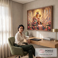 Nossa Senhora coroada com o Menino Jesus no colo, entre rosas e lírios sob luz dourada, quadro decorativo