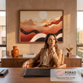 Quadro Decorativo Grande Paisagem Abstrata Laranja para Sala | quadros decorativos | paisagem abstrata com sol branco, montanhas e ondas em tons terracota e preto | em ambiente 2 | Porao dos Quadros
