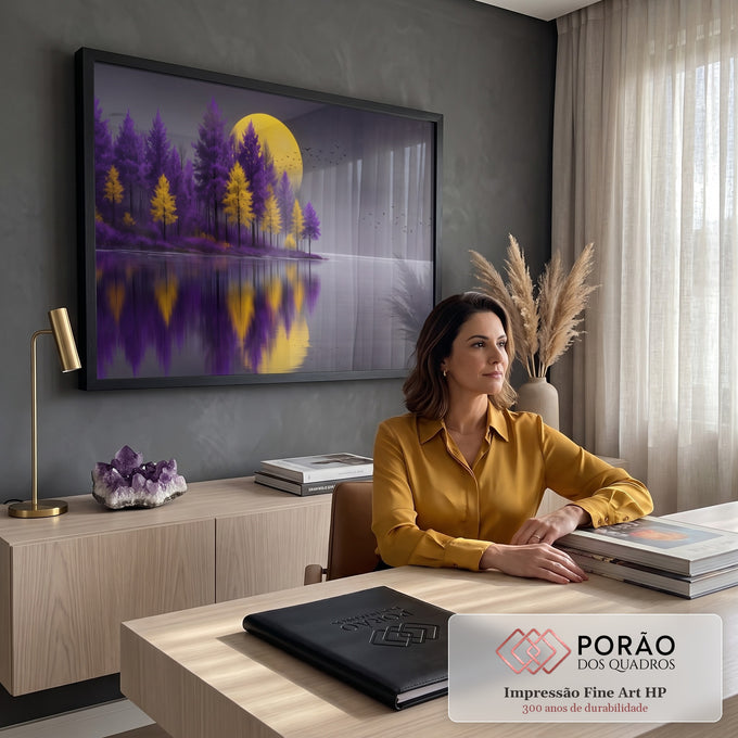 Quadro Decorativo Grande Floresta Roxa para Sala Roxo | quadros decorativos | floresta roxa e amarela à beira de lago com lua dourada e pássaros ao fundo | em ambiente 2 | Porao dos Quadros
