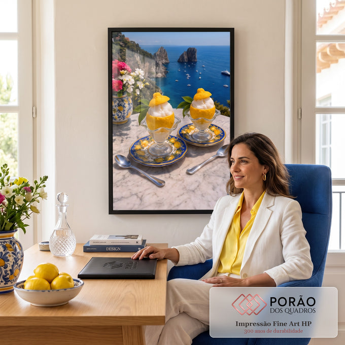 Sorvete de limão na casca sobre mesa de mármore com mar azul e rochedos de Capri ao fundo, quadro decorativo