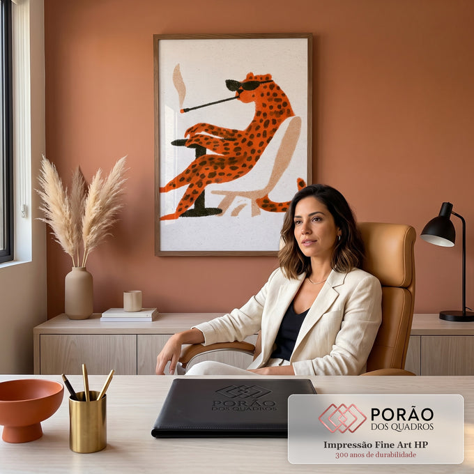 Quadro Decorativo Leopardo Estiloso Fumando Cachimbo | quadros decorativos | leopardo ilustrado de óculos escuros fumando cachimbo sentado em cadeira retrô | em Quadros para Escritorio | Porao dos Quadros