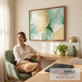 Quadro Decorativo Grande Folhas Tropicais para Sala Amarelo | quadros decorativos | folhas tropicais em aquarela dourada e verde com nervuras finas sobre fundo branco | em ambiente 2 | Porao dos Quadros