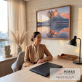 Quadro Decorativo Grande Árvore Solitária para Sala Azul | quadros decorativos | árvore seca refletida em lago calmo com montanha nevada ao fundo em tons de pôr do sol | em ambiente 2 | Porao dos Quadros