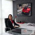 Quadro Decorativo Grande Carro com Aerofólio para Sala | quadros decorativos | carro esportivo vermelho visto de trás com aerofólio preto em rua de paralelepípedos | em ambiente 2 | Porao dos Quadros