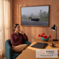 Supercarro preto e cavalo negro pastando na neblina, à beira de uma estrada molhada, quadro decorativo