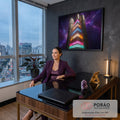 Arranha-céu art déco com faixas de neon rosa, azul e laranja sob galáxia roxa estrelada, quadro decorativo