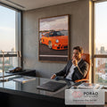 Quadro Decorativo Carro Clássico Laranja Pôr do Sol no Mar | quadros decorativos | carro esportivo laranja com aerofólio à beira da água e skyline ao fundo | em ambiente 2 | Porao dos Quadros