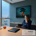 Quadro Decorativo Grande Árvore Retorcida Silhueta para Sala | quadros decorativos | árvore de tronco retorcido em silhueta com sol alaranjado entre os galhos ao entardecer | em ambiente 2 | Porao dos Quadros