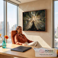 Quadro Decorativo Grande Árvore com Floresta para Sala Verde | quadros decorativos | tronco de árvore visto de baixo com raios de sol atravessando a copa verde dourada | em ambiente 2 | Porao dos Quadros