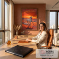 Cavalo branco galopando na praia sob pôr do sol vermelho e laranja, reflexo na areia molhada, quadro decorativo