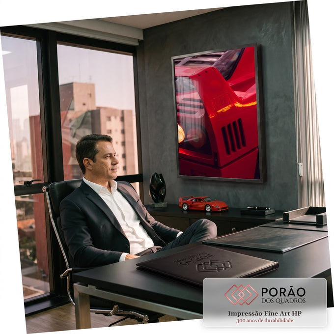Close do spoiler e das lanternas traseiras acesas de carro esportivo clássico vermelho, quadro decorativo