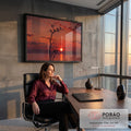 Quadro Decorativo Grande Corvos em Árvore para Sala Vermelho | quadros decorativos | corvos em silhueta sobre árvore seca com pôr do sol vermelho ao fundo | em ambiente 2 | Porao dos Quadros