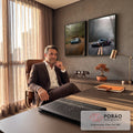 Quadro Decorativo Kit 2 Telas Esportivo na Estrada para Sala | quadros decorativos | dois Porsches esportivos em estradas de floresta com neblina, um verde e outro preto | em ambiente 2 | Porao dos Quadros