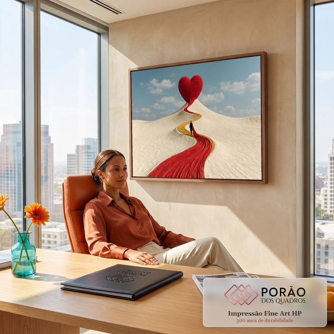 Coração vermelho gigante no alto de duna branca com caminho de tecido e figura solitária, quadro decorativo
