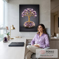Quadro Decorativo Grande Árvore da Vida para Sala Roxo | quadros decorativos | árvore de fio dourado com folhas de ametista e quartzo rosa sobre cristal bruto | em ambiente 2 | Porao dos Quadros
