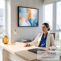 Quadro Decorativo Grande Abstrato Fumaça para Sala Azul | quadros decorativos | fumaça abstrata azul e laranja fluindo sobre fundo branco | em ambiente 2 | Porao dos Quadros