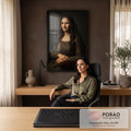 Quadro Decorativo Grande Mona Lisa Feminino para Sala Marrom | quadros decorativos | mulher com véu preto e vestido marrom em pose clássica inspirada na Mona Lisa | em ambiente 2 | Porao dos Quadros
