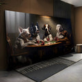 Cinco cachorros jogando pôquer em mesa de feltro verde com fichas e cartas, fundo escuro, quadro decorativo