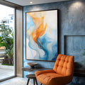 Pintura abstrata fluida em azul e laranja sobre fundo branco, estilo tinta em movimento, quadro decorativo