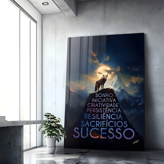 Lobo uivando no pico da montanha sob a lua com frases motivacionais até sucesso, quadro decorativo