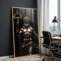 Quadro Decorativo Poseidon com Tridente - Arte Luxuosa para Sua Casa - quadros decorativos para sala 1 Tela Vertical, 3 Telas - em ambiente decorado