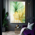 Quadro Decorativo Folhagem Dourada e Verde - Elegância Natural para Sua Decoração - quadros decorativos para sala 1 Tela Vertical, 3 Telas - em ambiente decorado