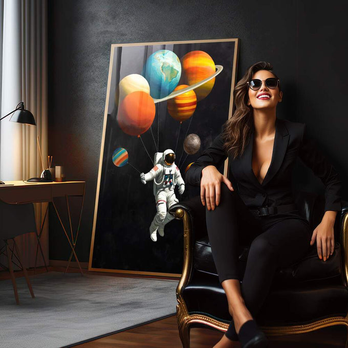 Quadro Decorativo Astronauta com Sistema Solar: Arte Espacial em Canvas - quadros decorativos para sala 1 Tela Vertical, 3 Telas - em quarto contemporaneo