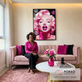 Quadro Decorativo Envolvente: Marilyn Monroe e Bolhas Rosas em sala de estar moderna - quadros decorativos para sala