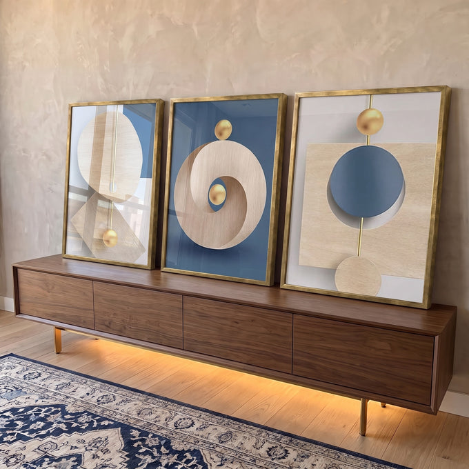 Quadro Decorativo: Luxo de Madeira & Ouro - Encanto Moderno em ambiente decorado - quadros decorativos para sala