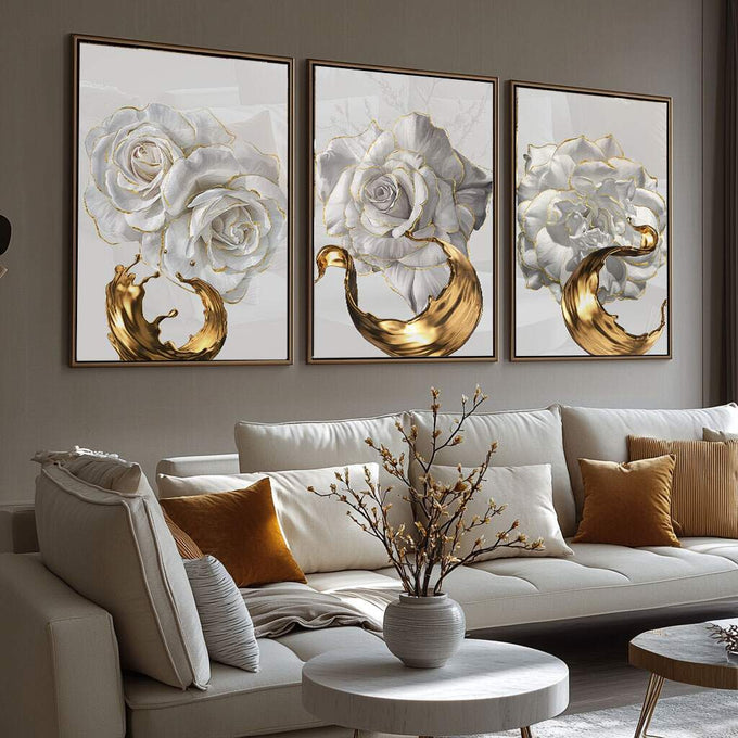 Quadro Decorativo: Harmonia de Rosas Brancas e Dourado - quadros decorativos para sala 1 Tela Vertical, 3 Telas - em ambiente decorado