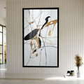 Pintura abstrata com respingos e linhas preto e dourado sobre fundo branco texturizado, quadro decorativo
