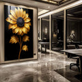 Quadro Decorativo Girassol Dourado Elegante | quadros decorativos para sala | Girassol em dourado e preto com pétalas metalizadas em composição vertical realista. | Porao dos Quadros