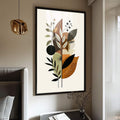 Quadro Decorativo Botânico com Toque Minimalista | quadros decorativos para sala | Composição floral abstrata com folhas em tons bege, marrom e preto formando arranjo vertical sofisticado | Porao dos Quadros